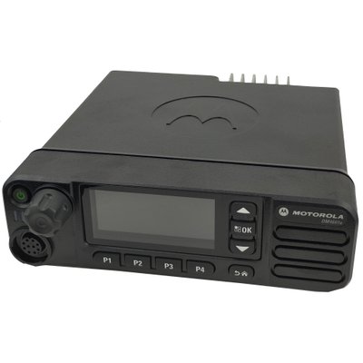 Професійна автомобільна цифрова рація Motorola DM4601e UHF LP (MDM28QNN9RA2AN) 26010 фото