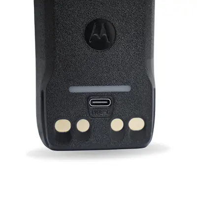 Акумулятор підвищеної ємності для радіостанцій Motorola R7 / R7a 5000 mAh з USB-C та індикацією заряду