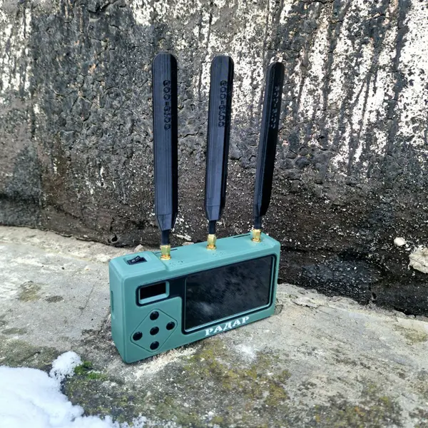 FPV РАДАР — детектор радіосигналів дронів в захищеному корпус