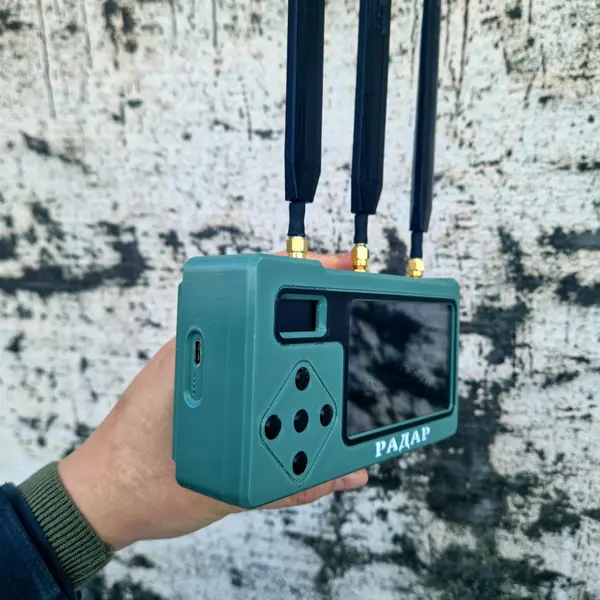 FPV РАДАР — детектор радіосигналів дронів в захищеному корпус
