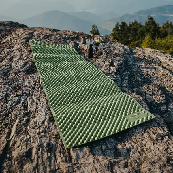 Килимок складаний IXPE Naturehike CNK2450WS044, алюмінієва плівка, 195x60х1,8 см, оливковий зелений