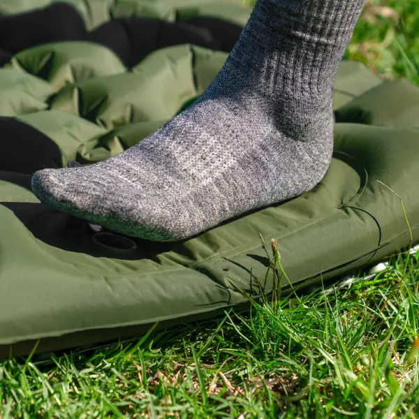 Single inflatable mattress Naturehike CNK2550WS019, 65 mm, with built-in pump, green Single inflatable mattress Naturehike CNK2550WS019, 65 mm, with built-in pump, green