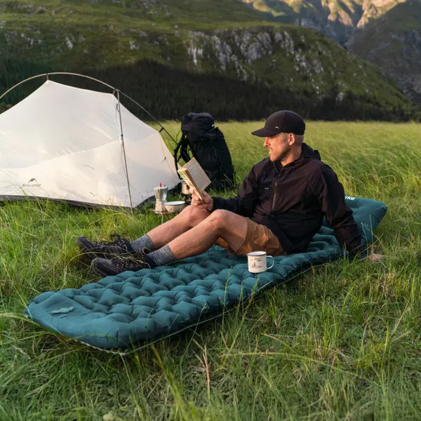 Single air mattress Naturehike CNK2550WS019, 65 mm, with inflation bag, green Single air mattress Naturehike CNK2550WS019, 65 mm, with inflation bag, green