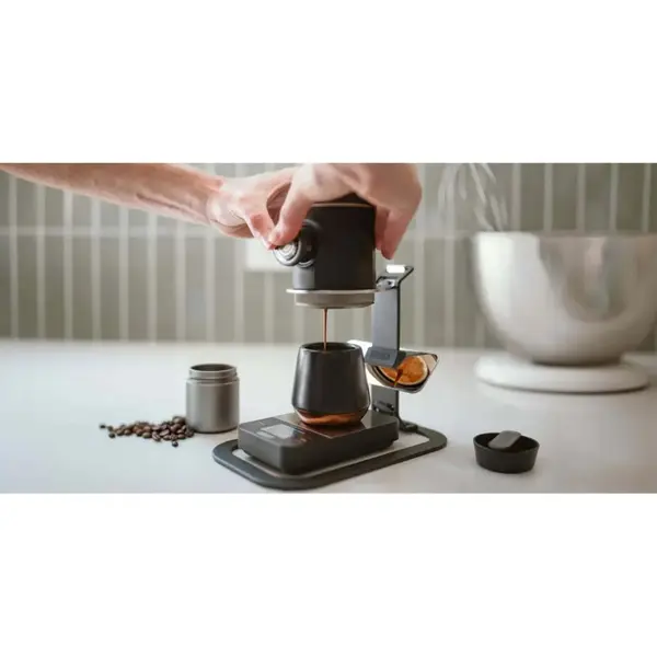 Набір для кави Wacaco Picopresso: еспресо-кавоварка, чохли та стенд-підставка