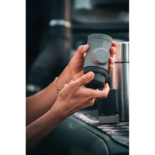Портативна еспресо-кавоварка Wacaco Minipresso GR2, механічна, для меленої кави