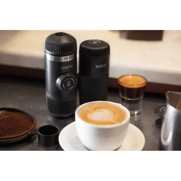 Портативна еспресо-кавоварка Wacaco Nanopresso сіра, механічна, для меленої кави