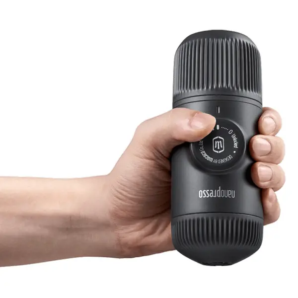 Портативна еспресо-кавоварка Wacaco Nanopresso сіра з чохлом, механічна, для меленої кави
