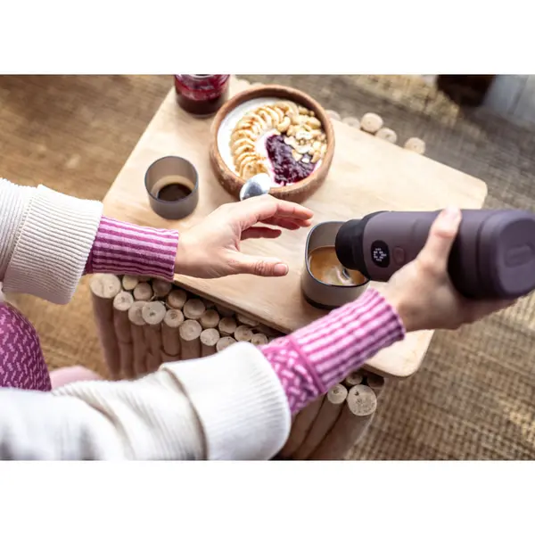 Портативна електрична еспресо-кавоварка Wacaco Pixapresso для меленої кави та капсул, червона