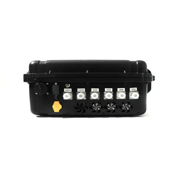 РЕБ Contra-drone (Anti-drone 6) (200-650МГц, 2390-2500МГц, 5725-5850МГц) РЕБ Contra-drone (Anti-drone 6) (200-650МГц, 2390-2500МГц, 5725-5850МГц)