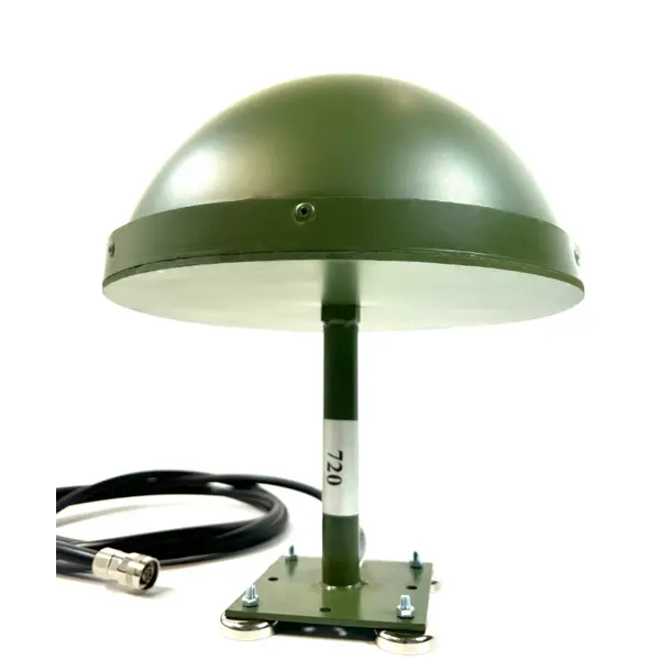 Protected antenna 900