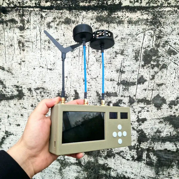 "Стевія FlyT" - ЧОТИРЬОХДІАПАЗОННИЙ ВІДЕОДЕТЕКТОР FPV-ДРОНІВ