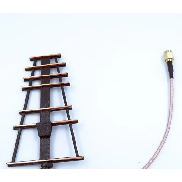 Антенна Yagi 2300-2600 МГц пластик 8-9dBi