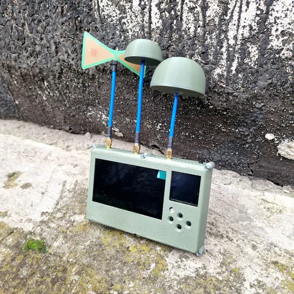 Пристрій радіоелектронної розвідки : 3-канальний детектор відеосигналу з дронів  (1.2 ГГц, 3.3 ГГц, 5.8 ГГц)