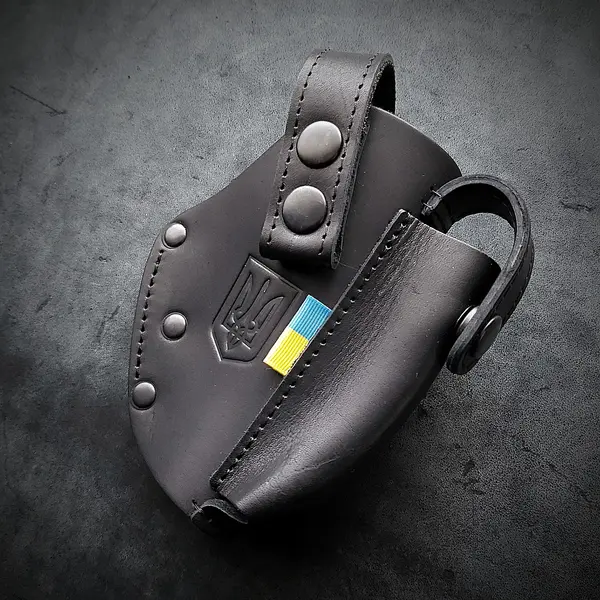 Кожаная кобура поясная под ПМ| герб и флагом Украины, на скобе| чёрная