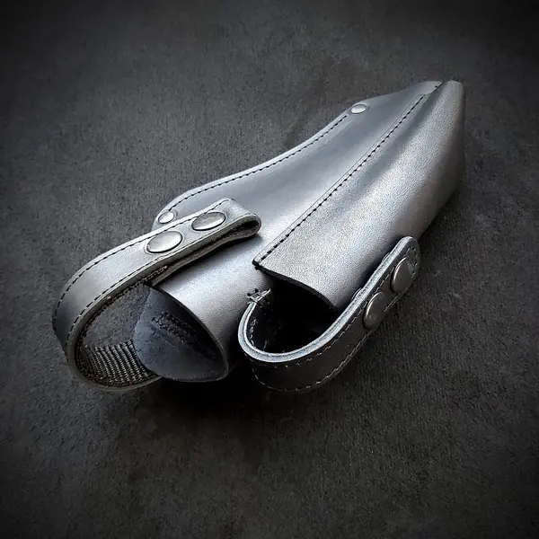 Кобура поясная, кожаная, для левши (под АПС) черная, на скобе