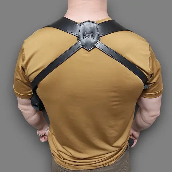 Оперативная кобура под CZ 82| скрытого ношения| кожаная| черная