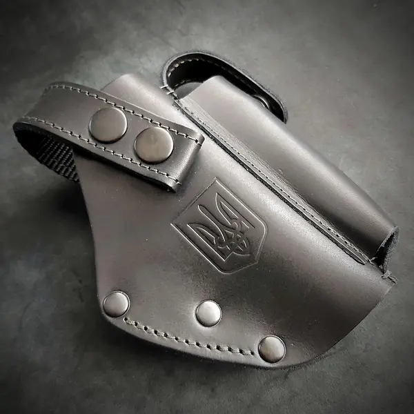 Кобура поясная| под ПМ| чёрная| кожаная с тиснением герб Украины