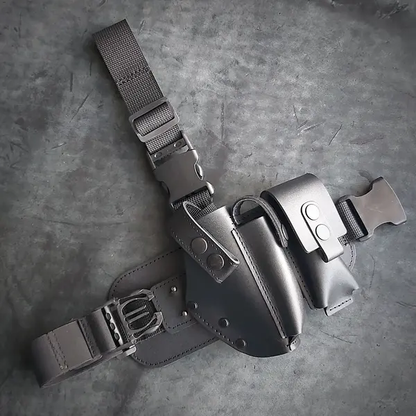 Набедренная кобура под ПМ с подсумком| кожаная| черная