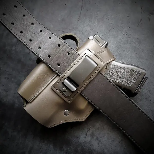 Кожаная кобура поясная под Glock 19| тёмная олива