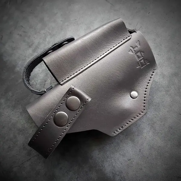 Кожаная кобура поясная под GLOCK 17, черная на скобе