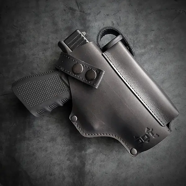 Кожаная кобура поясная под GLOCK 17 (ANSAR), чёрная на скобе