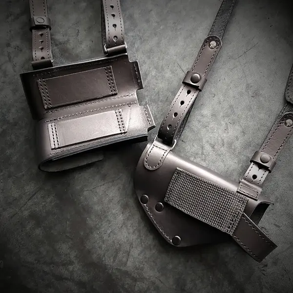 Оперативная кобура под ПМ с двумя магазинами| кожаная| чёрная