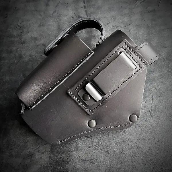 Кожаная кобура поясная под GLOCK 17, черная