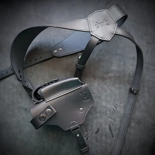 Кожаная оперативная кобура под HK VP9| скрытого ношения| чёрная