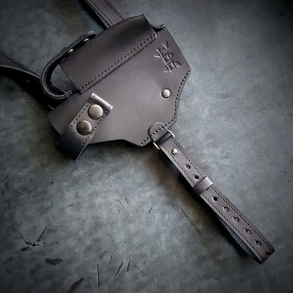 Кожаная оперативная кобура под Glock 17| скрытого ношения| чёрная