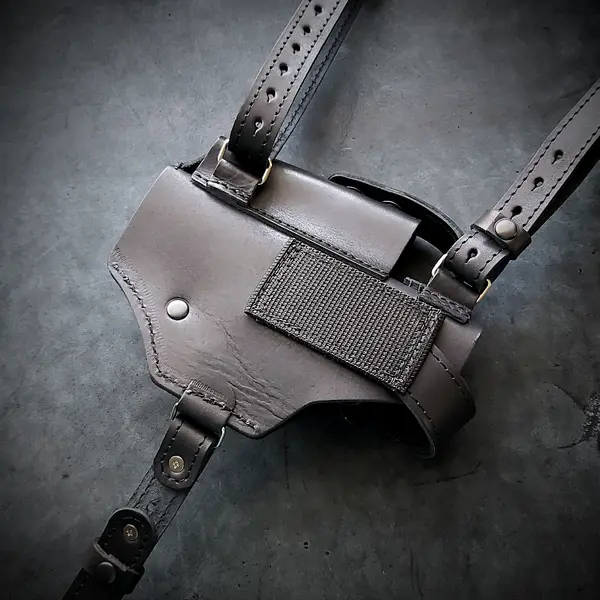 Кожаная оперативная кобура под Glock 17| скрытого ношения| чёрная