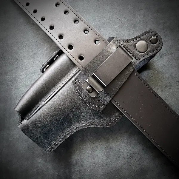 Кожаная кобура поясная под ФОРТ 14| чёрная| на скобе