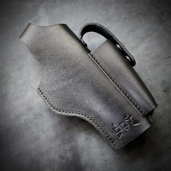 Кожаная кобура поясная под ФОРТ 19| чёрная| на скобе