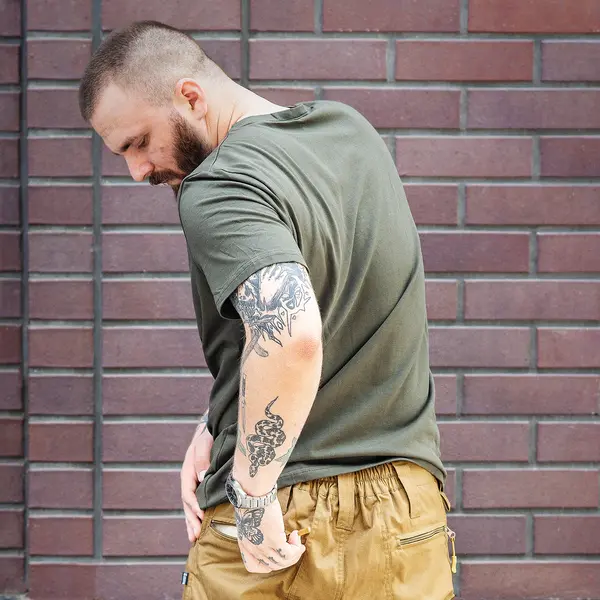 Футболка з принтом Необмежено придатний кулір шовкографія хакі XL (50)