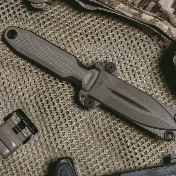 Нож SOG Pentagon FX Covert, Flat Dark Earth