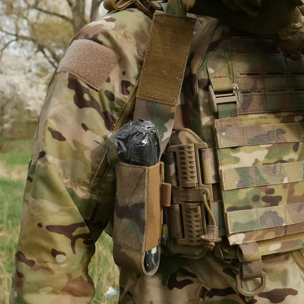 Підсумок під турнікет відкритого типу з кріпленнями для тактичних ножиць та маркера мультикам