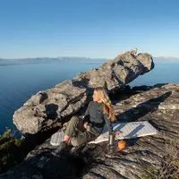 Самонадувний килимок одномісний (185х55х3.5см) Naturehike Light Grey