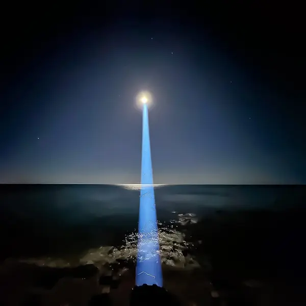 Переносний ліхтар VIDEX VLF-L361 з функцією зенітного пошуку та лазерним освітленням